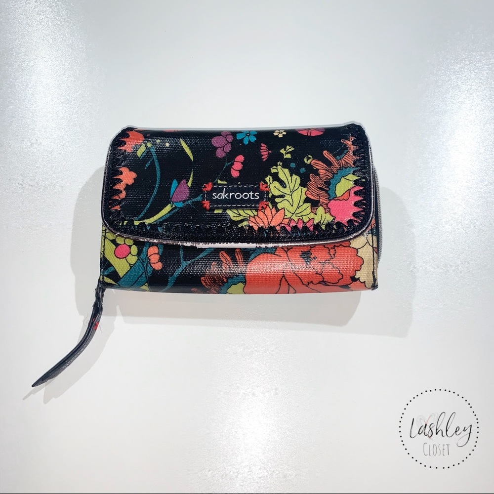 SAKROOTS BLACK FLORAL WALLET
